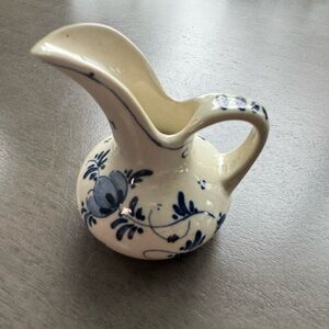 Delft Ceramic Syrup Picture